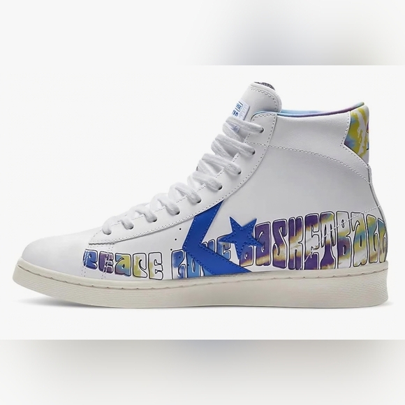 Converse White High-Top Sneakers with Blue Star 7 - Picture 1 of 9
